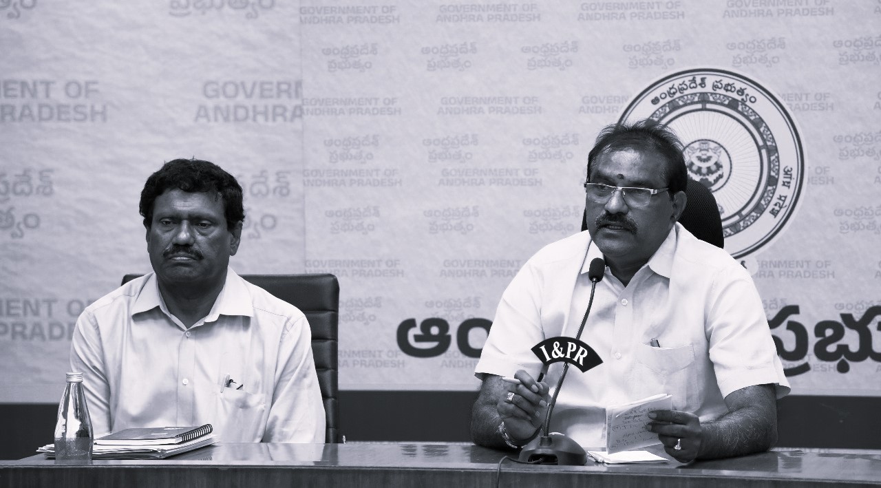 నీటి బొట్టును ఒడిసిపట్టడంలో సీఎం భేష్: మంత్రి నిమ్మల