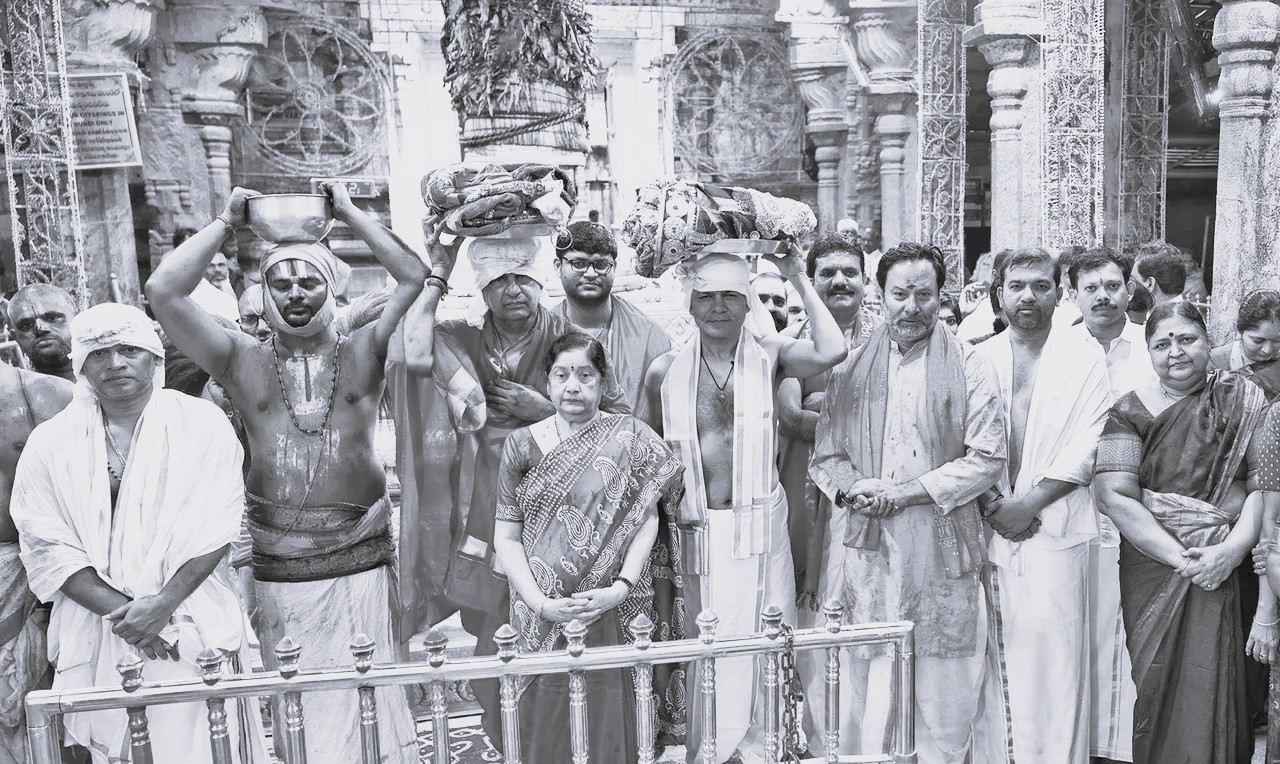 వైభవంగా కోయిల్ ఆళ్వార్ తిరుమంజనం