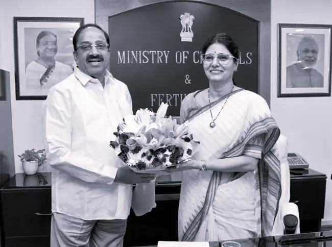 యూరియా కోసం మరోసారి మొర - 2 లక్షల టన్నుల యూరియా కావాలని