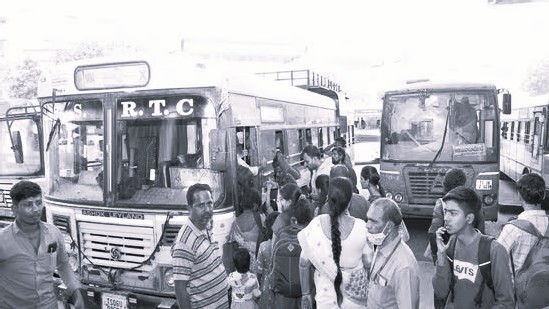 7,754 special buses for Bathukamma, Dasara
