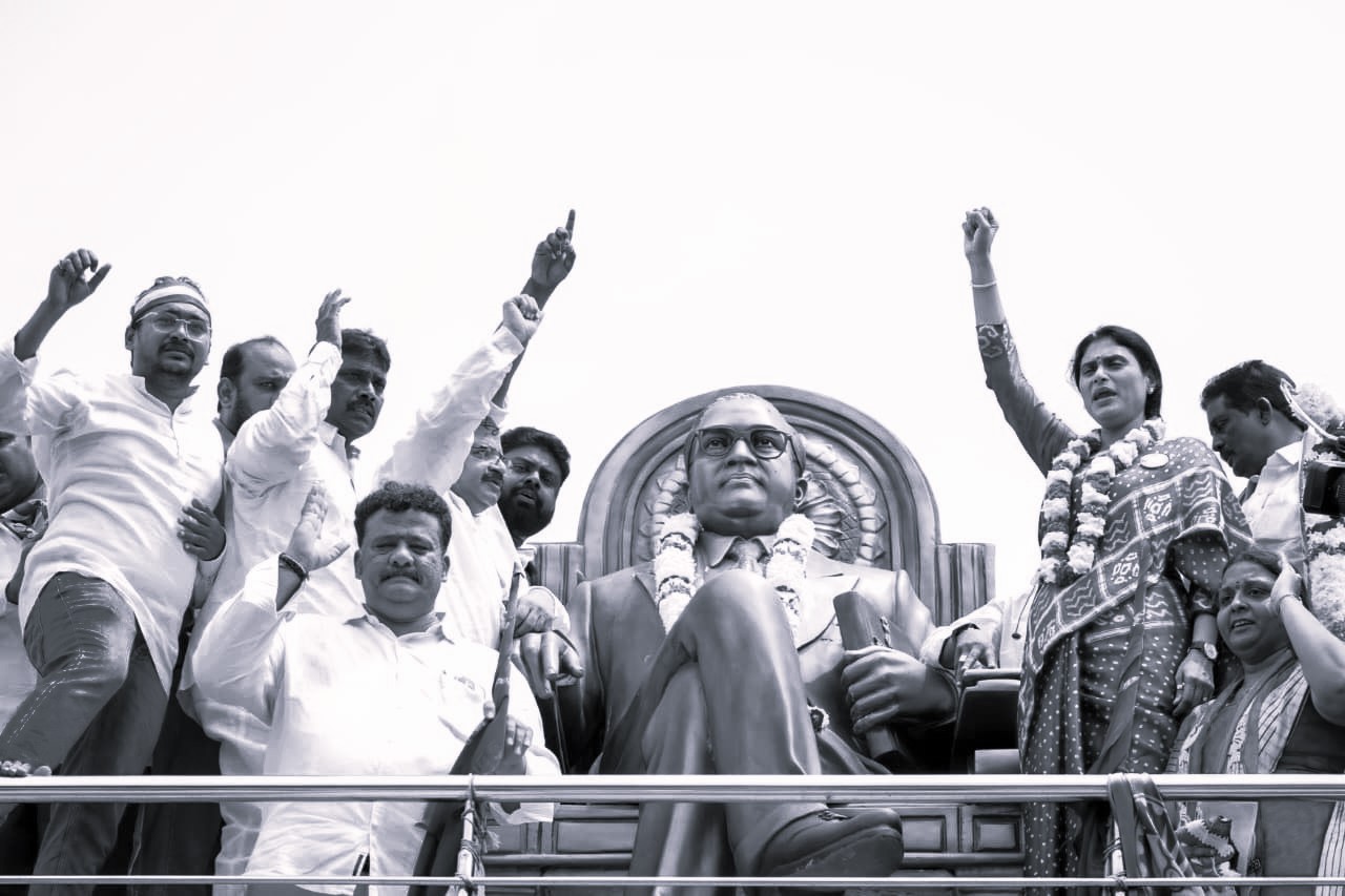 టీటీడీ నిధులపై షర్మిల వ్యాఖ్యలు వివాదాస్పదం