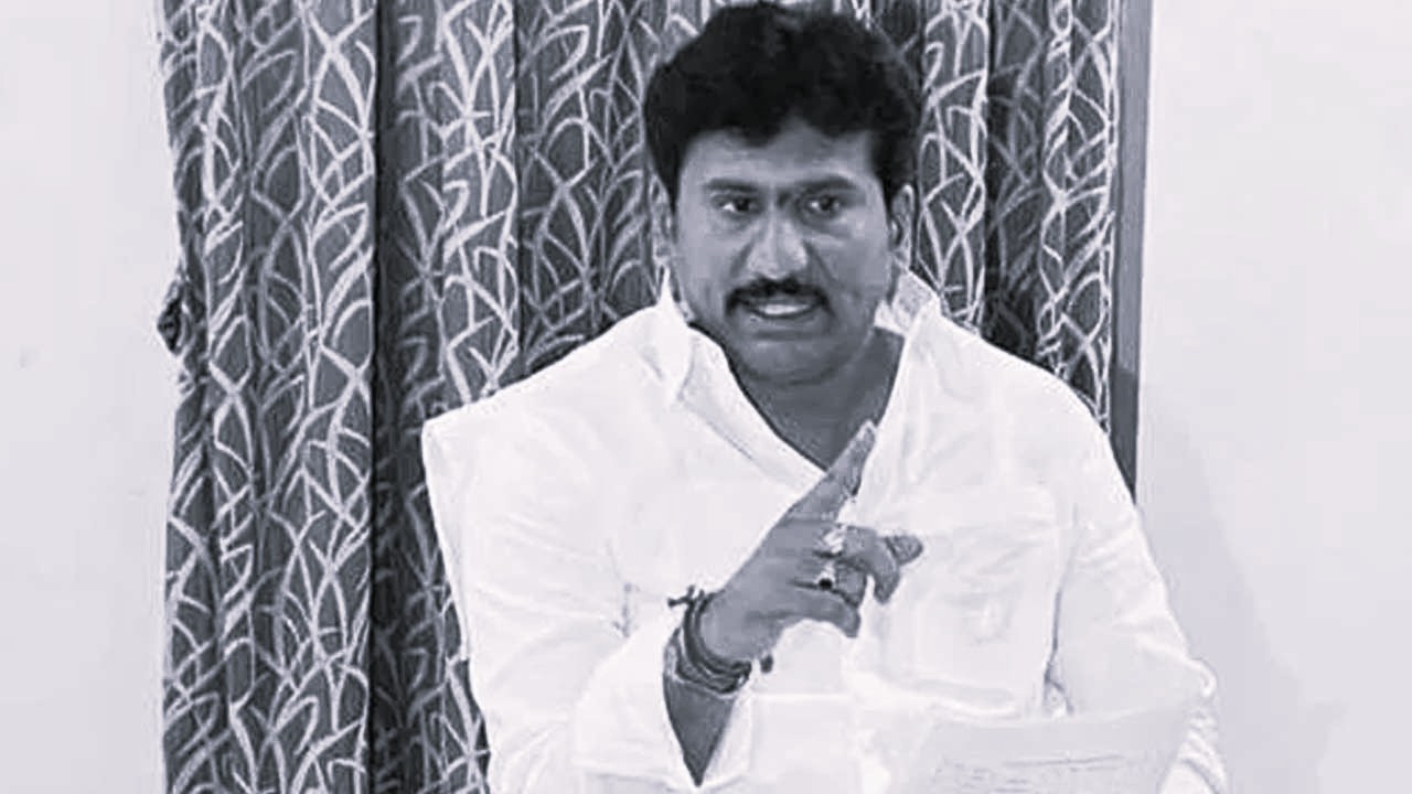 Former MLA Prakash Reddy denies illegal fee collection allegations