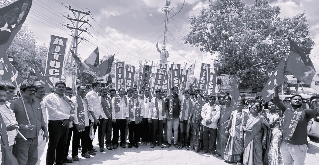CPI stages protest in Anantapur condemning attack on Chief Justice Gavai