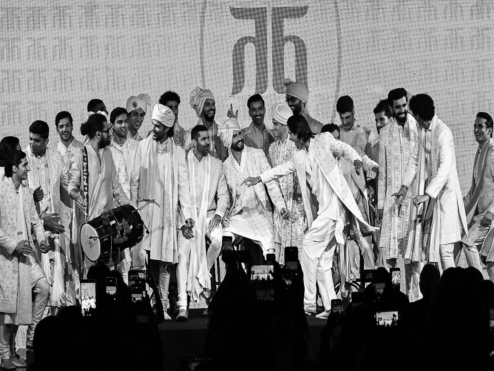 Tarun Tahiliani redefines 'India-modern' with Tasva at Lakme Fashion Week 2025