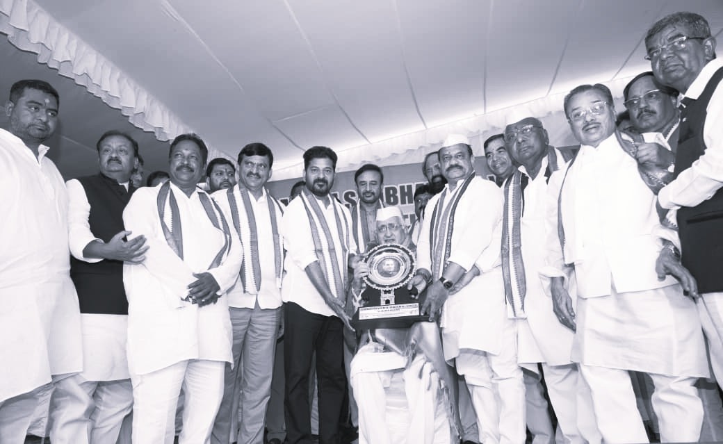 గాంధీ కుటుంబం దేశానికి స్ఫూర్తిదాయకం: సీఎం రేవంత్
