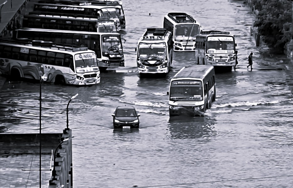 తమిళనాడులో బస్సు బోల్తా