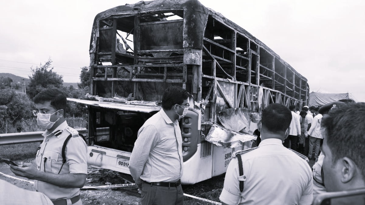 Case booked against drivers in Kurnool bus fire that killed 20