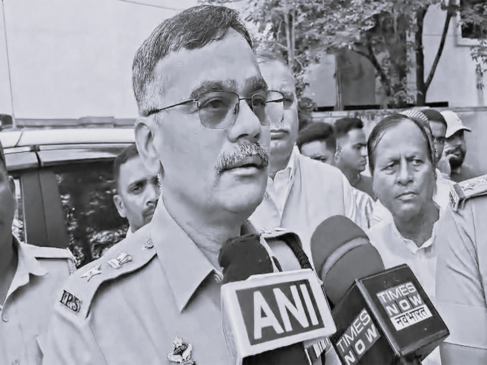 సతరా మహిళా డాక్టరు ఆత్మహత్య కేసును సిట్ కు అప్పగించాలి: ఎన్సీపీ