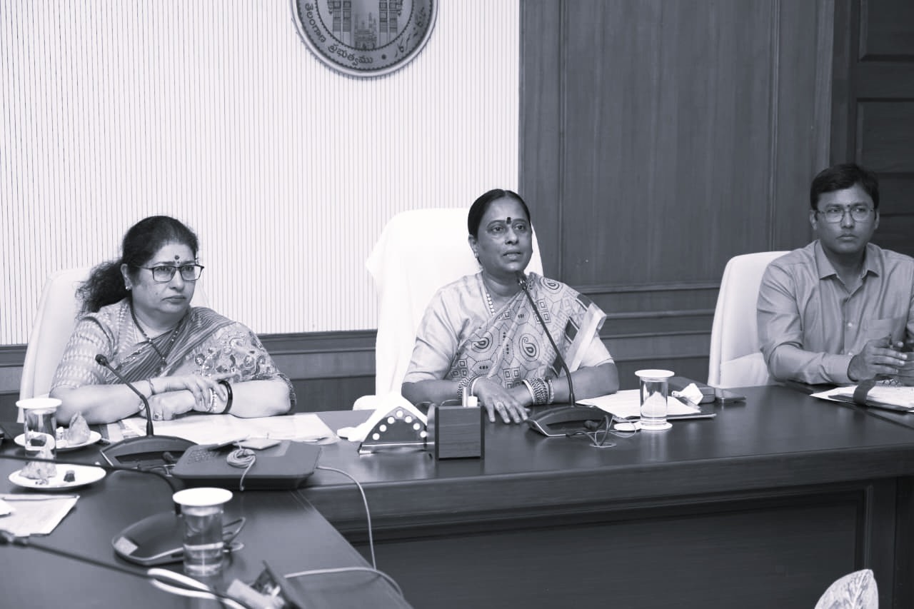 కార్తీక దీపోత్సవం కన్నుల పండుగగా నిర్వహించాలి: మంత్రి కొండా సురేఖ
