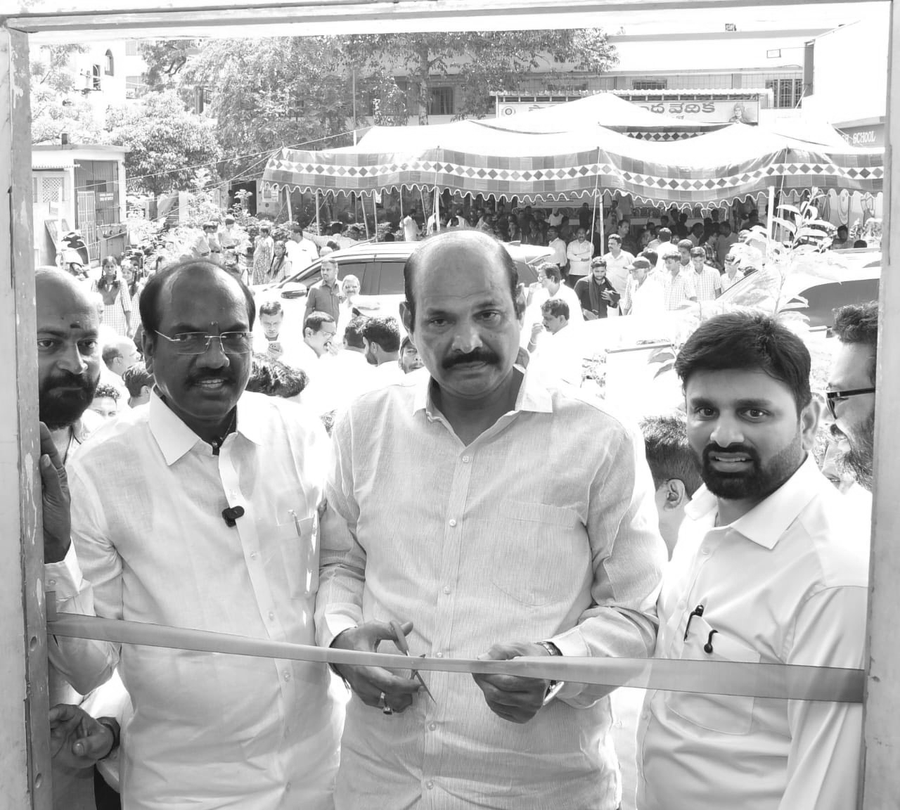 సానా సతీష్ బాబు ఫౌండేషన్ “చిన్నారి నేత్రాలు – సంరక్షణ” కార్యక్రమం