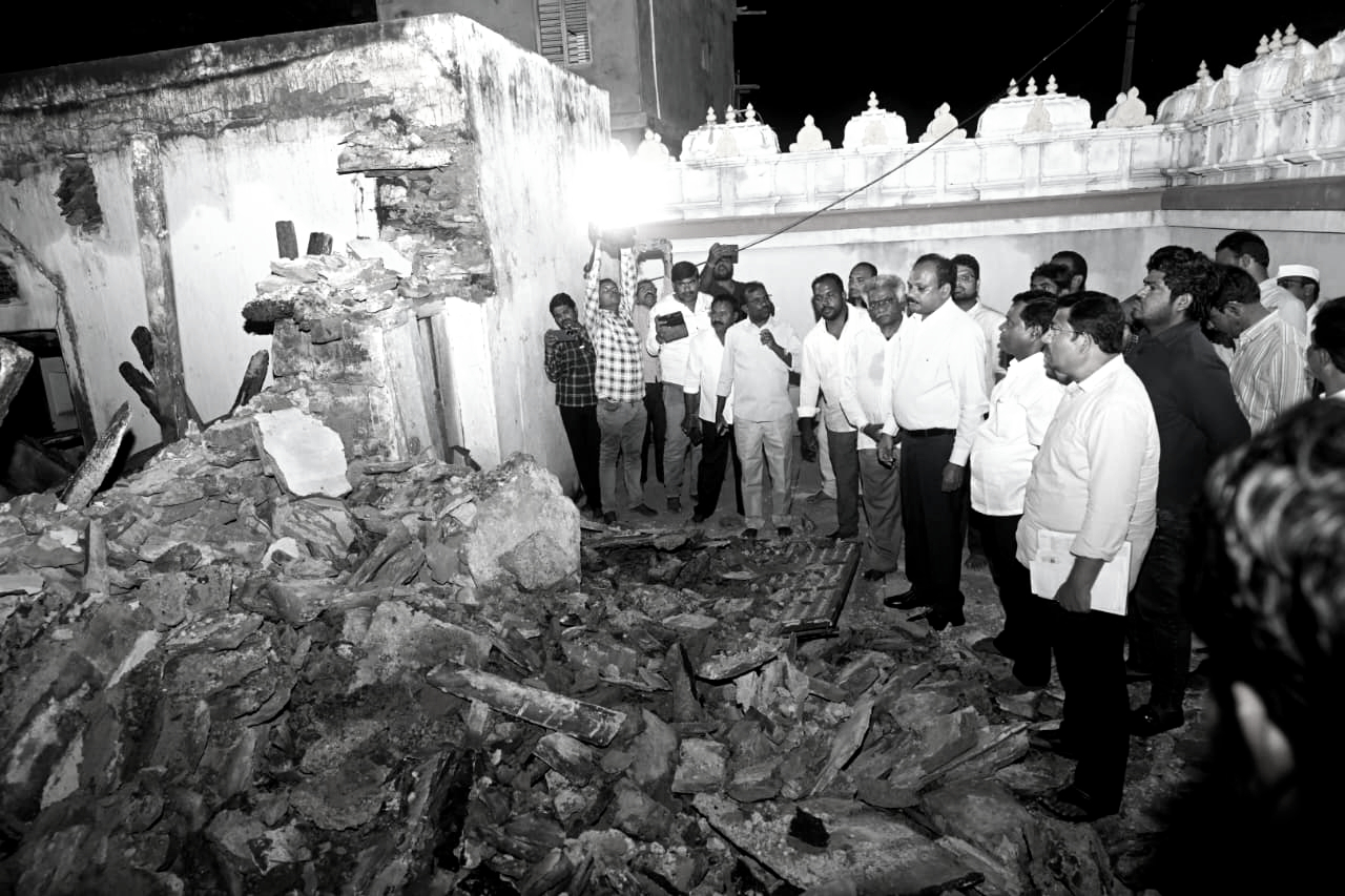 Sri Veerabrahmendra Swami’s ancient home collapses due to heavy rain in Kadapa