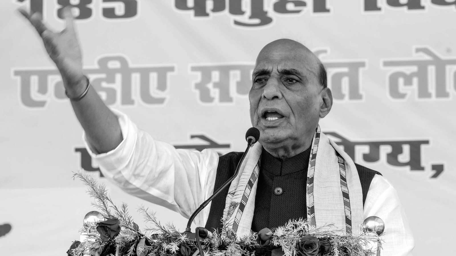 Rajnath Singh slams Rahul Gandhi over remarks on army, urges to keep politics away