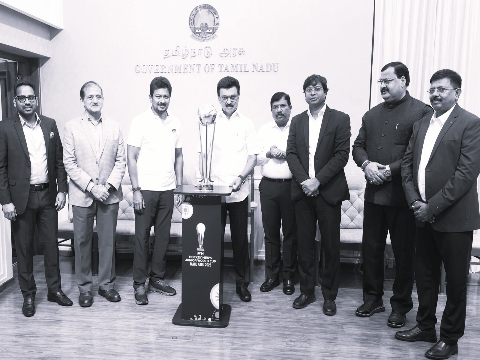 చెన్నైలో ఘనంగా జూనియర్ హాకీ వరల్డ్కప్ ట్రోఫీ ఆవిష్కరణ