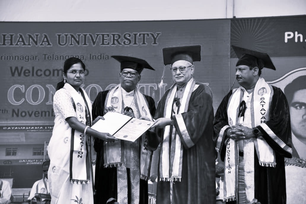 Governor Jishnudev Varma inspires graduates at Satavahana University convocation
