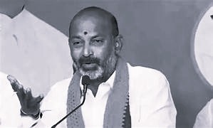 ఓట్ల కోసం టోపీ ధరించాల్సి వస్తే తల నరుక్కుంటా: కేంద్రమంత్రి బండి
