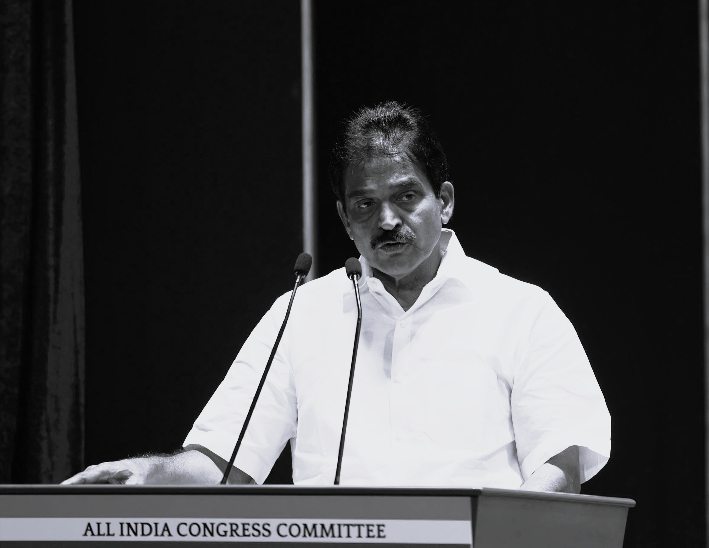 హోంమంత్రికి నైతిక బాధ్యత లేదా? ఢిల్లీ పేలుడు ఘటనపై కేసీ వేణుగోపాల్