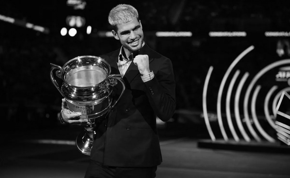 Carlos Alcaraz secures year-end No. 1, outshines Italian challenger Jannik Sinner