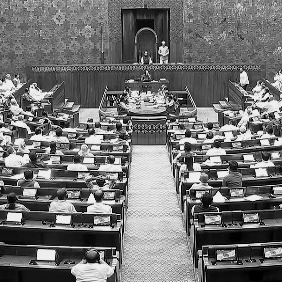 Govt begins Winter session outreach with all-party meet