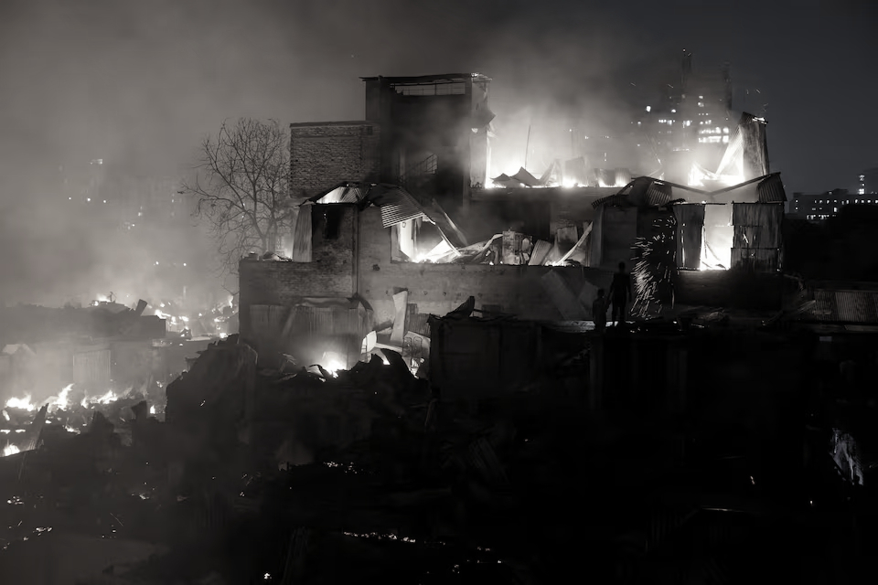 Fire devastates Korail slum in Dhaka, Thousands Displaced