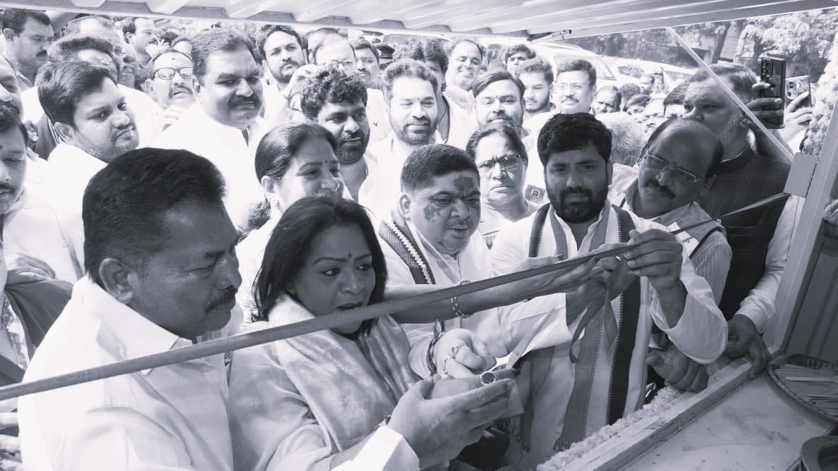 రూ.5కే టిఫిన్, భోజనం.. హైదరాబాద్లో మరో 2 చోట్ల ఇందిరమ్మ క్యాంటీన్లు ప్రారంభం