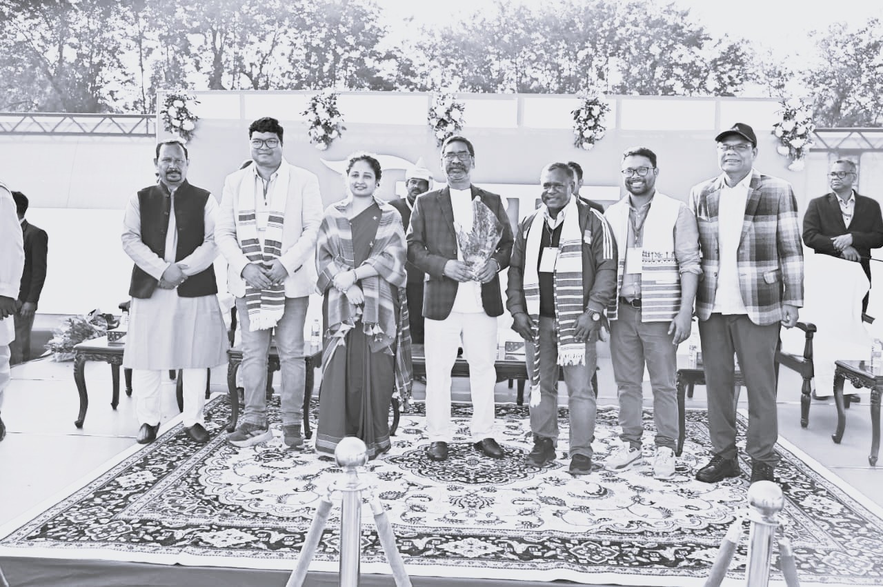 గిరిజన సమాజం ఐక్యంగా నిలవాలి: సీఎం సొరెన్ పిలుపు