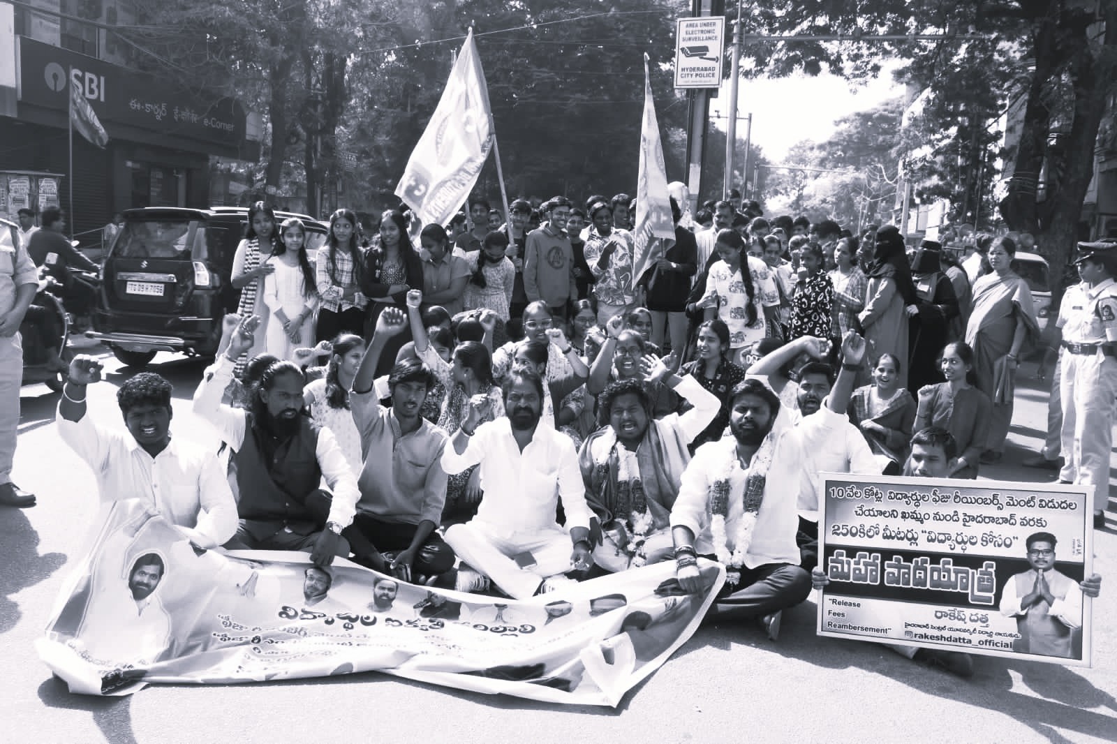 Ex-Minister Srinivas demands immediate release of students’ pending scholarships