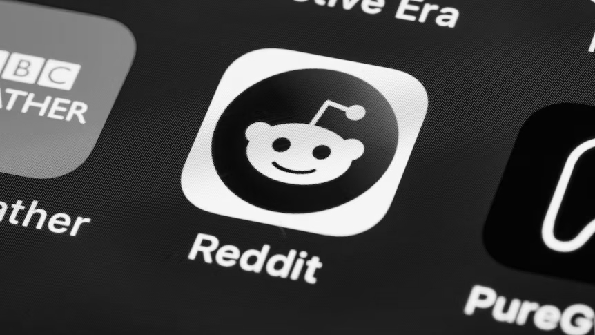 Reddit challenges Australia’s world‑first under‑16 social media ban