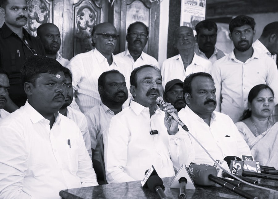 సీఎం రేవంత్రెడ్డి ఈవెంట్ మేనేజర్లా వ్యవహరిస్తున్నారు: ఎంపీ ఈటల