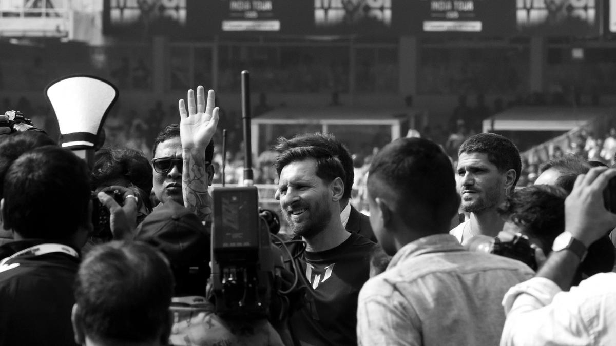 Gavaskar Holds Messi Responsible for Abrupt End to Kolkata Fan Event
