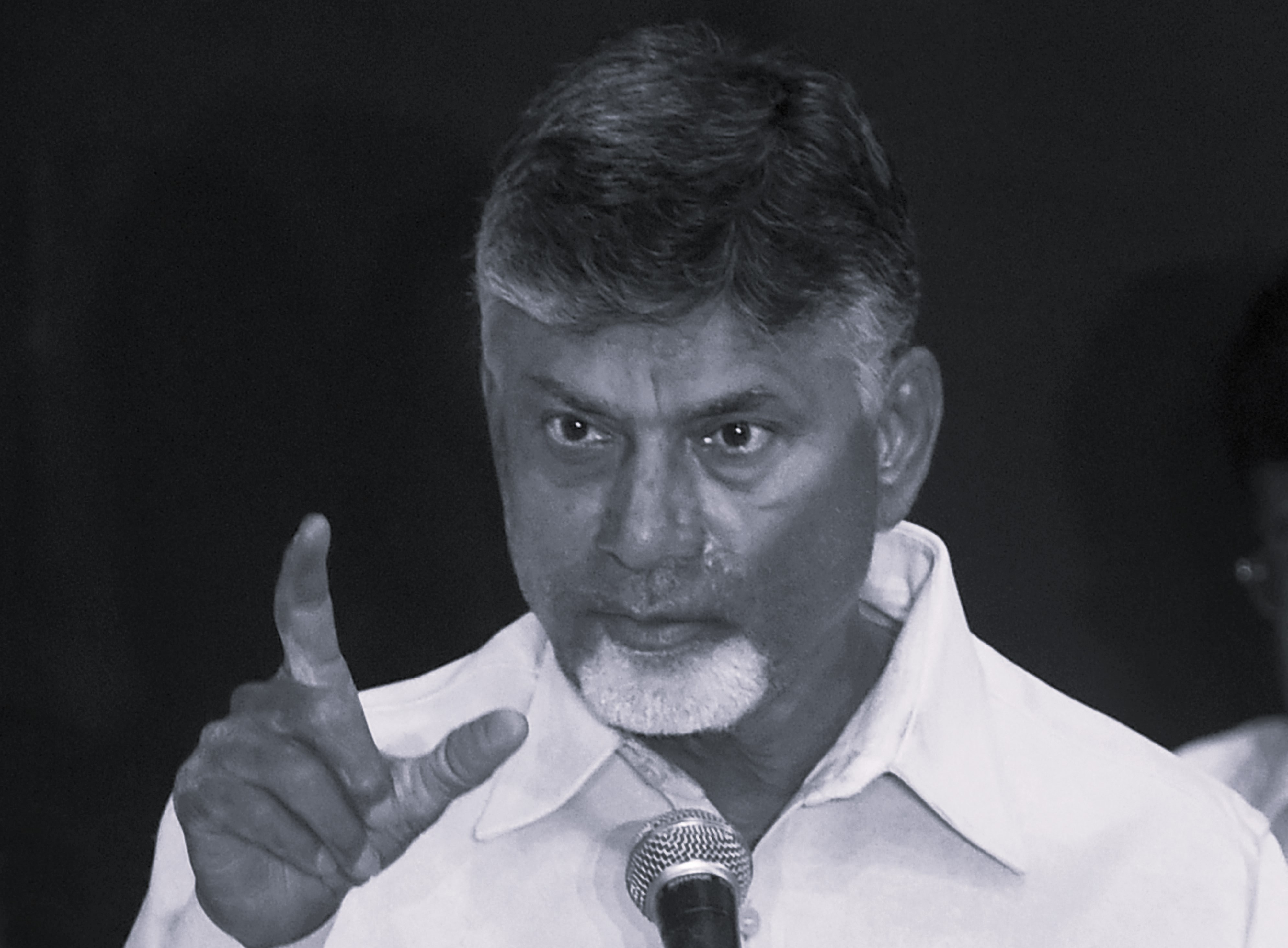 విద్యార్థుల్లో ఆత్మవిశ్వాసం పెంచేందుకే ‘ముస్తాబు’: సీఎం చంద్రబాబు