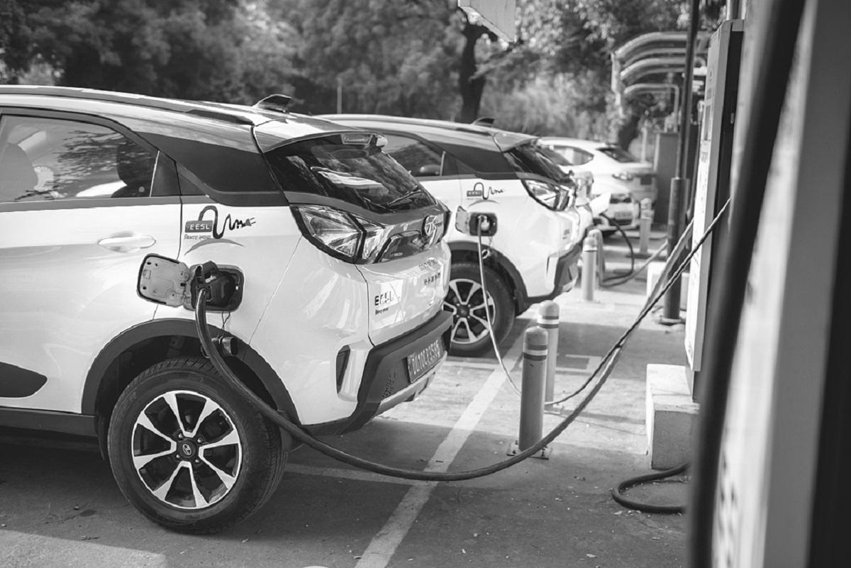 Zoomcar report flags ‘Experience Gap’ as key bottleneck in India’s EV adoption
