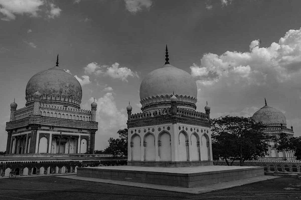 The Qutb Shahi Tombs: The Saga of a Royal Dynasty
