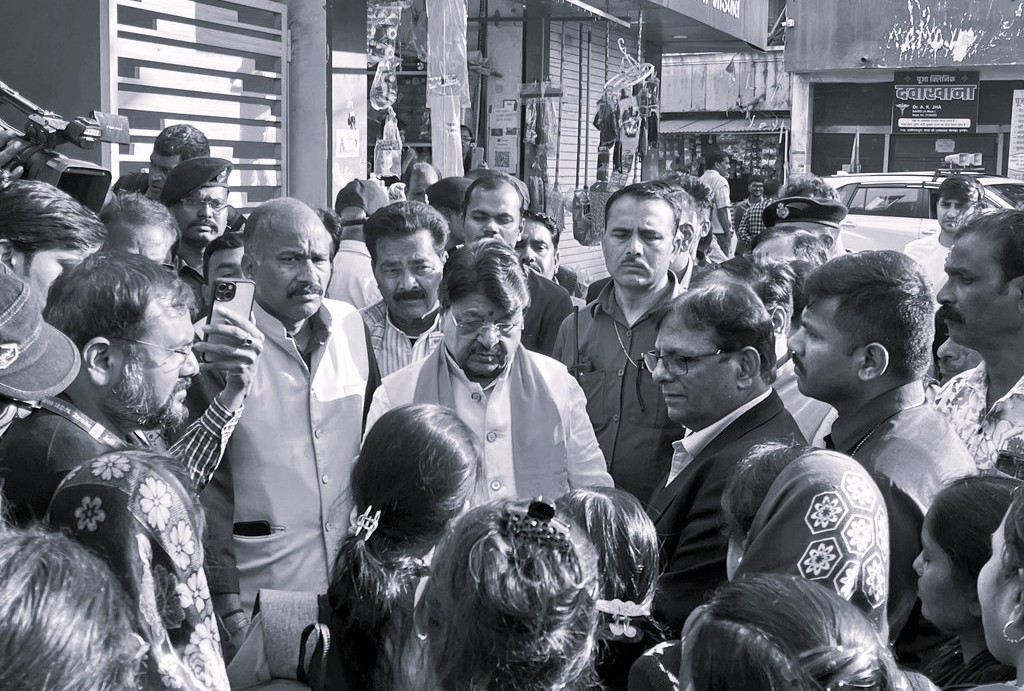 మధ్యప్రదేశ్లో కలకలం: కలుషిత నీటితో ఏడుగురు మృతి