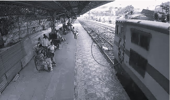 Former soldier dies by suicide at railway station