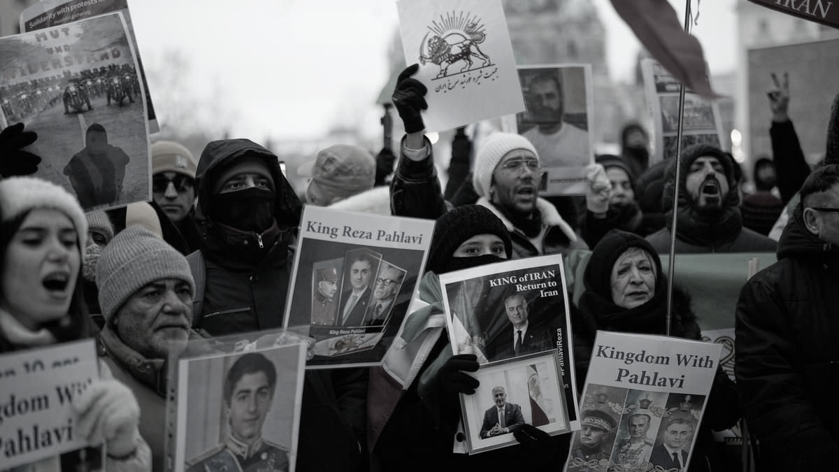 Iran protests escalate amid government crackdown, US voices support