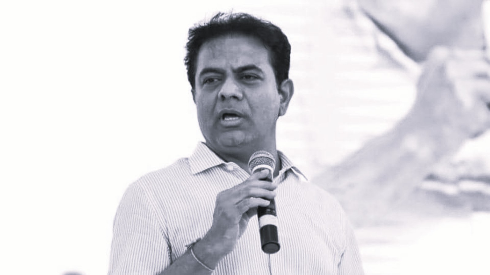 సీఎం రేవంత్ రాజకీయ ధోరణిపై కేటీఆర్ తీవ్ర విమర్శలు