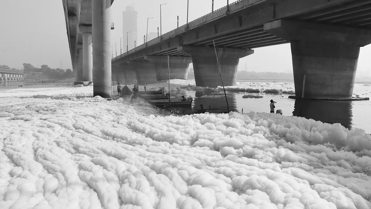 Not Just Air, Water Too! Delhi Gets a One-Two Punch as Ammonia Spikes in Yamuna