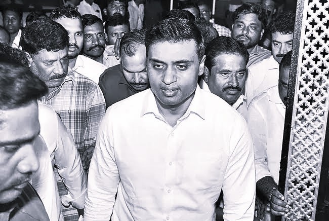 ఏపీ లిక్కర్ స్కాం…ఈడీ విచారణకు హాజరైన మిథున్ రెడ్డి