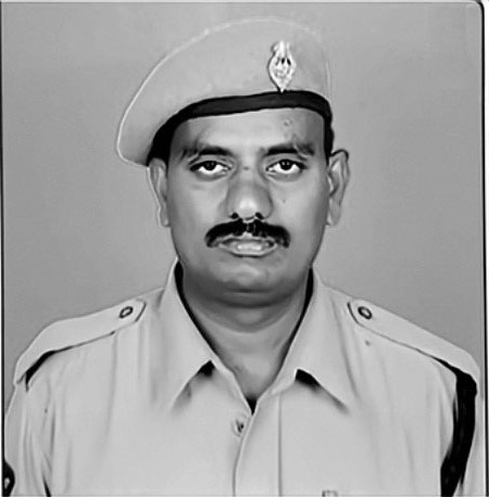 RPF Constable Dies in Accidental Misfire at Dhone Railway Station