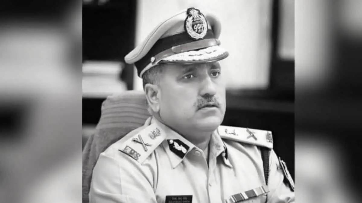 MP IPS officer urges Madrasa students to read Bhagavad Gita alongside Quran