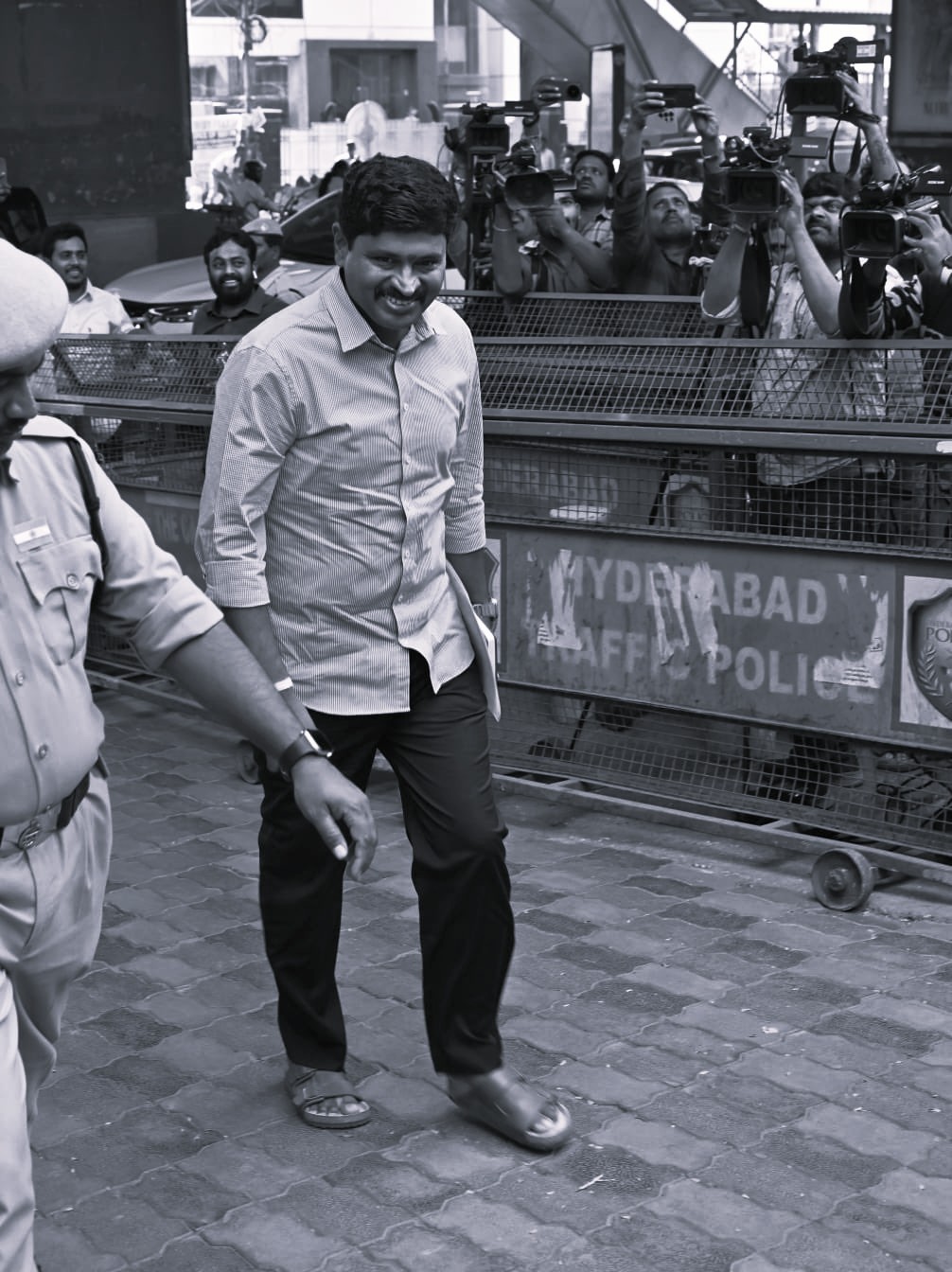 SIT Expands Phone-Tapping Investigation, Questions BRS Leader Santosh Kumar