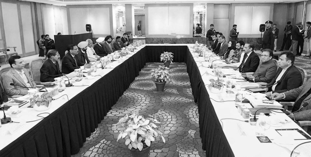Punjab, Haryana CMs hold cordial talks on SYL canal dispute