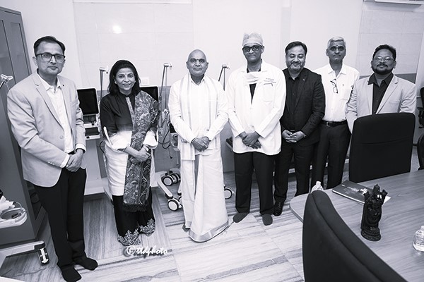 టీటీడీకి రూ.90 లక్షల విలువైన వైద్య పరికరాలు విరాళం