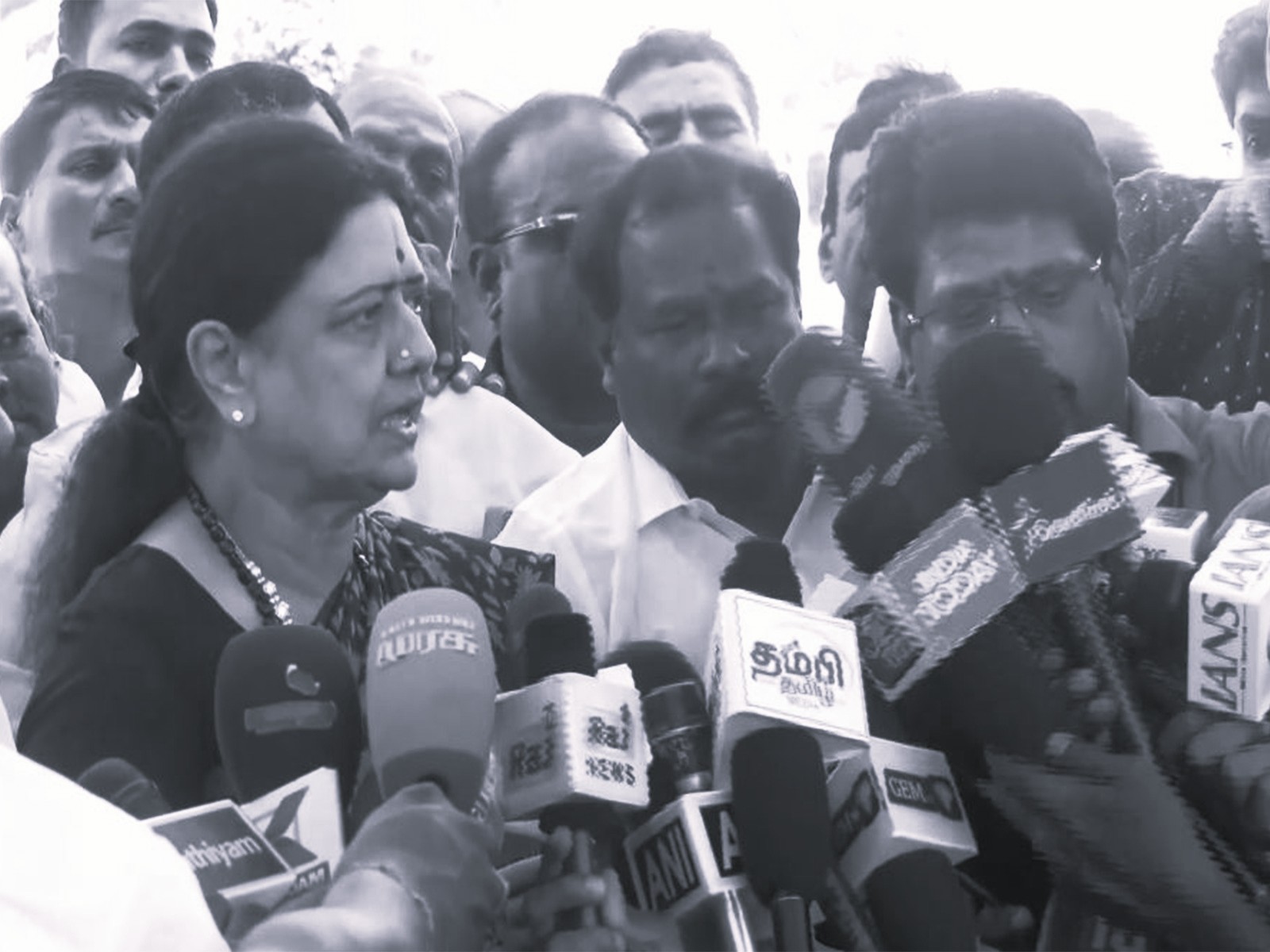 డీఎంకే పాలనలో ప్రజలు విసిగిపోయారు: శశికళ