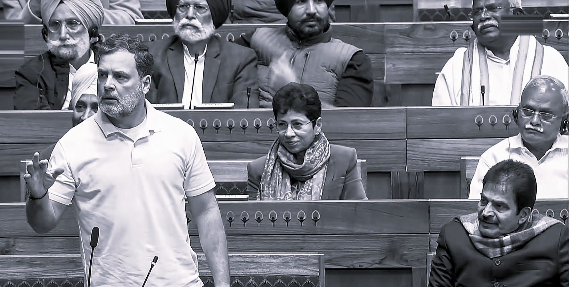 ప్రధాని దేశాన్ని అమ్మేశారు: రాహుల్ గాంధీ