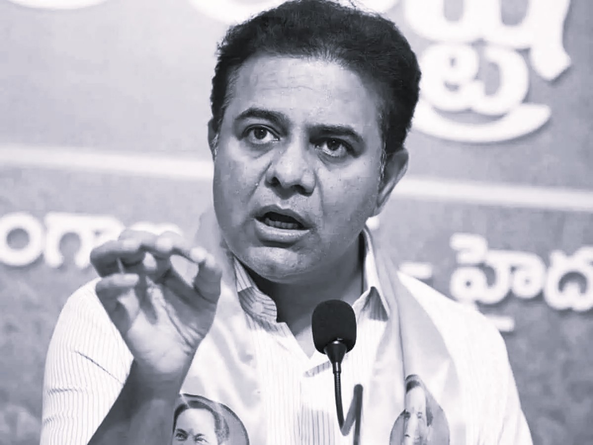 సీఎం వేల కోట్ల నిధులను 'బినామీ' కంపెనీకి మళ్లిస్తున్నారు: కేటీఆర్