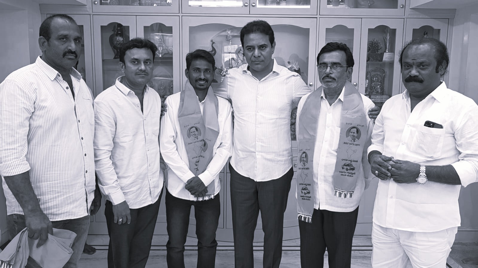 రసవత్తరంగా మారిన బెల్లంపల్లి రాజకీయం.. బీఆర్ఎస్లోకి ముగ్గురు కౌన్సిలర్లు