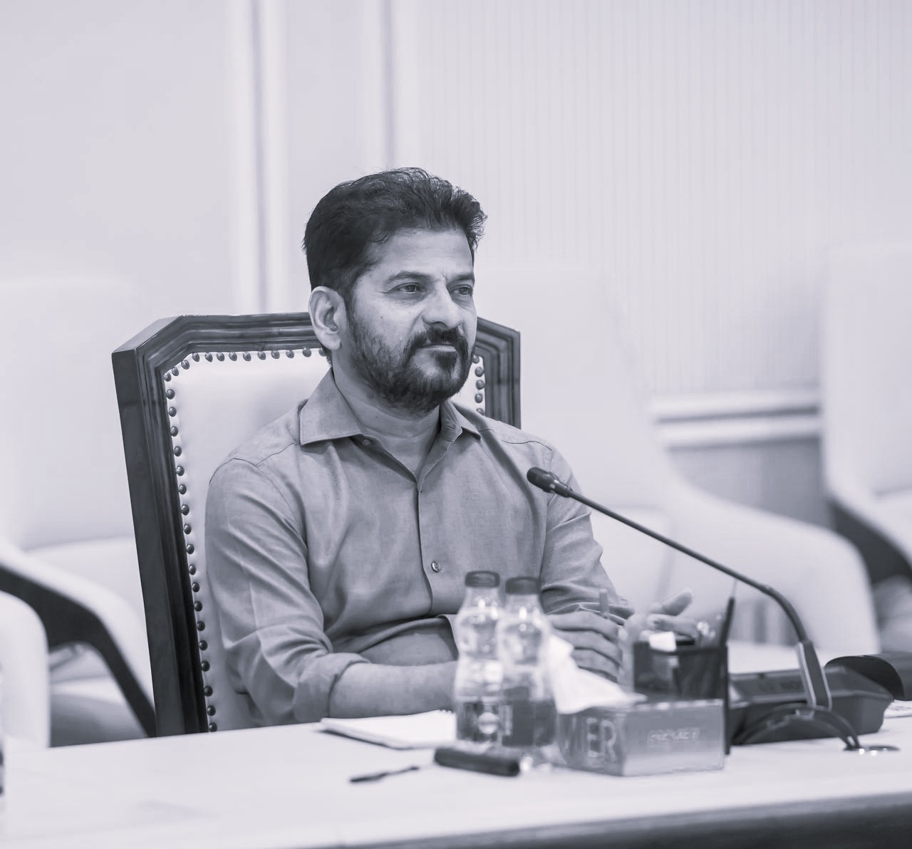 కోర్ అర్బన్ ప్రాంతాల్లో పరిశుభ్రతపై సీఎం రేవంత్ రెడ్డి కఠిన ఆదేశాలు