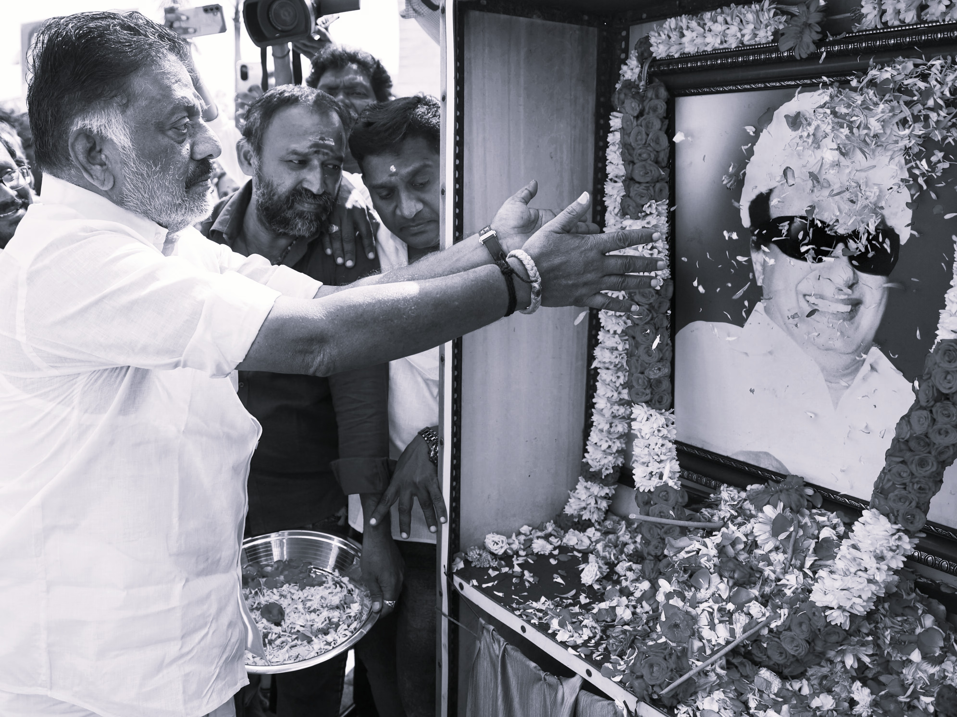 2026 తమిళనాడు ఎన్నికలపై పన్నీర్సెల్వం సంచలన వ్యాఖ్యలు