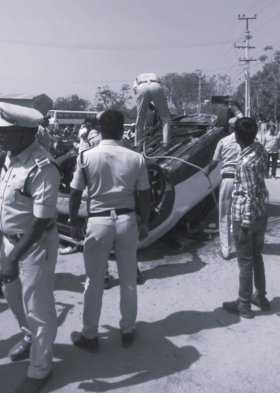 కామారెడ్డిలో రాజకీయ సెగ: కాంగ్రెస్, బీజేపీ వర్గాల మధ్య ఘర్షణ